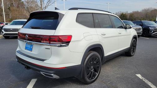 2025 Volkswagen Atlas 2.0T SE w/Technology 4MOTION