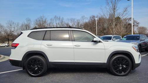 2025 Volkswagen Atlas 2.0T SE w/Technology 4MOTION