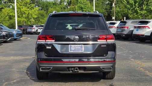 Deep Black Pearl 2022 Volkswagen Atlas 3.6L SEL