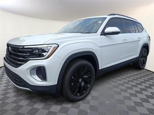 2025 Volkswagen Atlas 2.0T SE w/Technology 4MOTION
