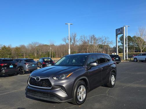 2022 Toyota Highlander L