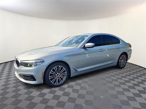 2019 BMW 530 530i