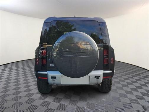 2024 Land Rover Defender 110 P300