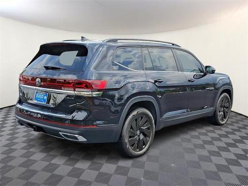 2025 Volkswagen Atlas 2.0T SE w/Technology 4MOTION