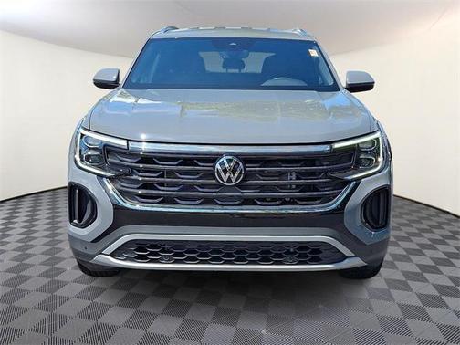 2025 Volkswagen Atlas Cross Sport 2.0T SE w/Technology 4MOTION