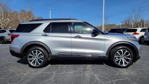 2023 Ford Explorer ST-Line