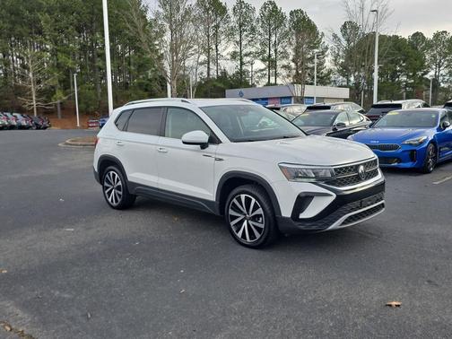 2024 Volkswagen Taos 1.5T SE