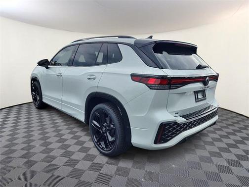 2025 Volkswagen Tiguan 2.0T SE R-Line Black