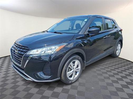 2022 Nissan Kicks S