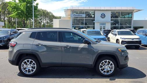 Sting-Gray Clearcoat 2023 Jeep Compass Latitude Lux
