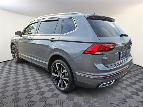 2022 Volkswagen Tiguan 2.0T SEL R-Line 4MOTION