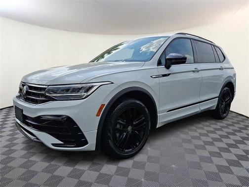 2022 Volkswagen Tiguan 2.0T SE R-Line Black 4MOTION
