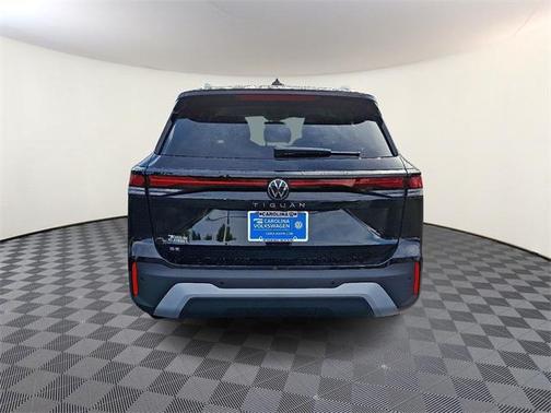 2025 Volkswagen Tiguan 2.0T SE