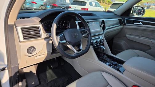 2022 Volkswagen Atlas 3.6L SE w/Technology