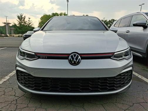 2023 Volkswagen Golf GTI 2.0T SE DSG
