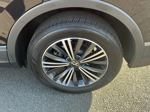 2024 Volkswagen Tiguan 2.0T Wolfsburg Edition