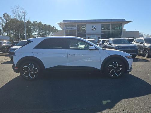 2024 Hyundai IONIQ 5 SEL