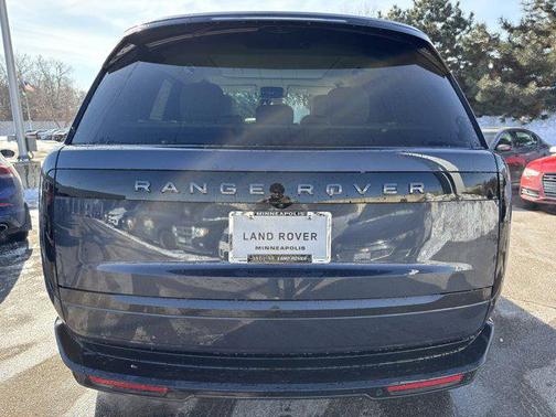 2025 Land Rover Range Rover P400 SE