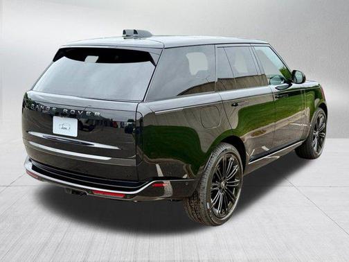2025 Land Rover Range Rover P530 SE