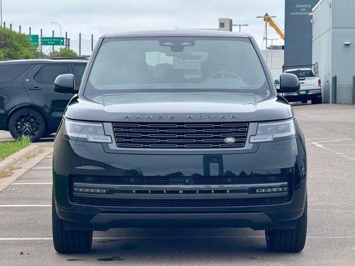 2025 Land Rover Range Rover P530 SE