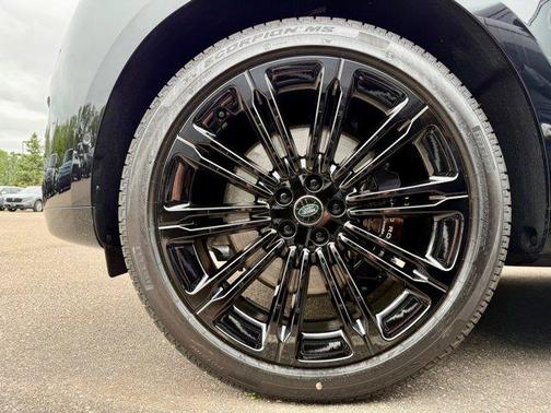2025 Land Rover Range Rover P530 SE