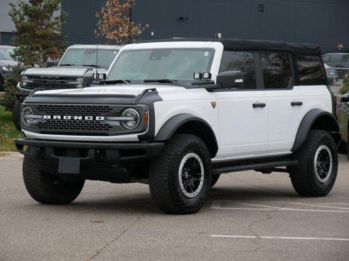 Oxford White 2022 Ford Bronco Badlands