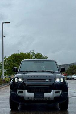 2025 Land Rover Defender 130 P400 S