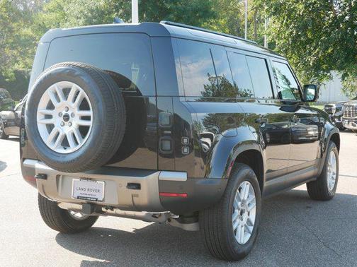 2026 Land Rover Defender 