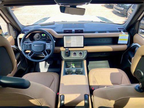 2025 Land Rover Defender 130 P400 X-Dynamic SE