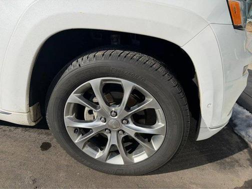 2019 Jeep Grand Cherokee Summit