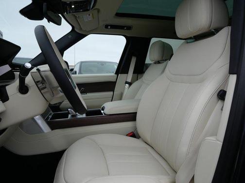 2026 Land Rover Range Rover P530 SE 7 Seat