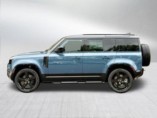 2025 Land Rover Defender 110 P400 X-Dynamic SE