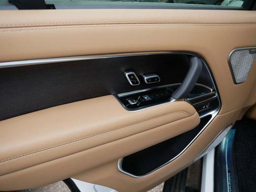 2025 Land Rover Range Rover P530 Autobiography