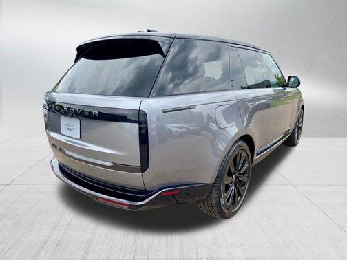 2025 Land Rover Range Rover P550e Autobiography