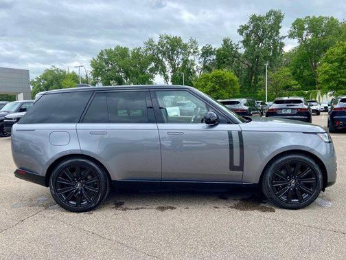 2025 Land Rover Range Rover P550e Autobiography