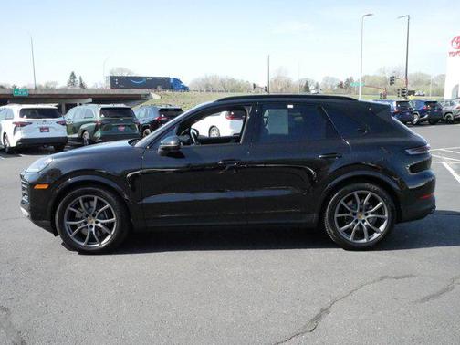 2024 Porsche Cayenne S