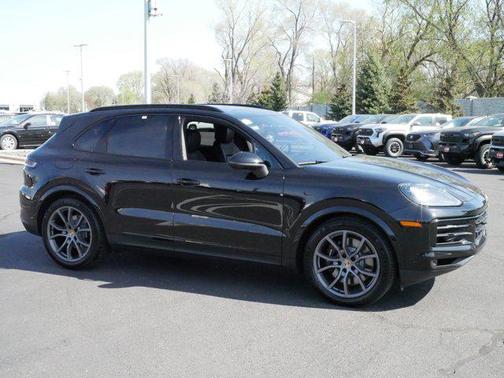 2024 Porsche Cayenne S