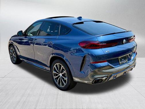 2023 BMW X6 M50i