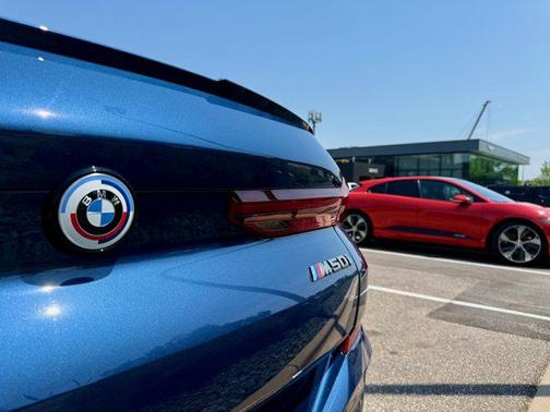 2023 BMW X6 M50i