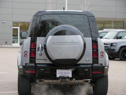 2023 Land Rover Defender 110 X-Dynamic SE