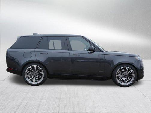 2025 Land Rover Range Rover P530 SE