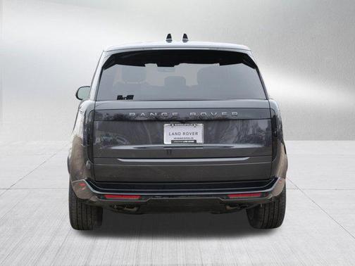 2025 Land Rover Range Rover P530 SE