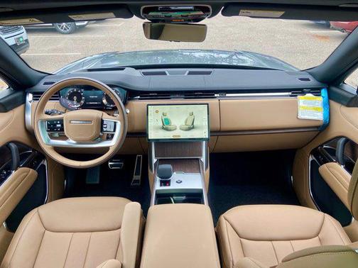 2025 Land Rover Range Rover P400 SE 7 Seat