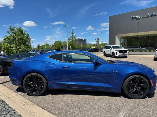 2021 Chevrolet Camaro RWD Coupe LT1