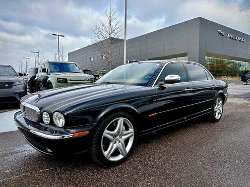 2005 Jaguar XJ Super V8