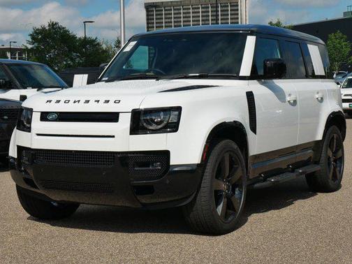 2025 Land Rover Defender 110 V8