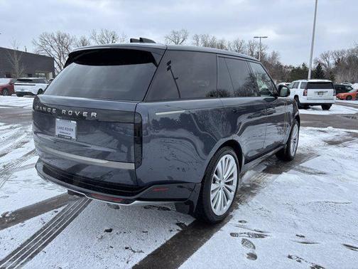 2025 Land Rover Range Rover P400 SE