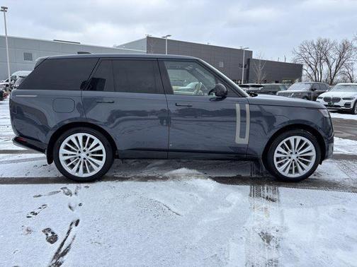 2025 Land Rover Range Rover P400 SE