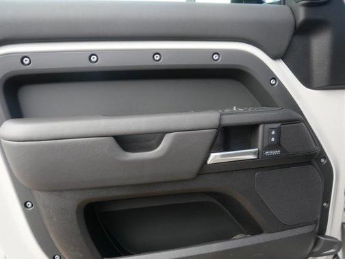 Borasco Grey Metallic 2026 Land Rover Defender P400 X