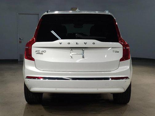 2025 Volvo XC90 Plug-In Hybrid T8 Ultra 7-Seater